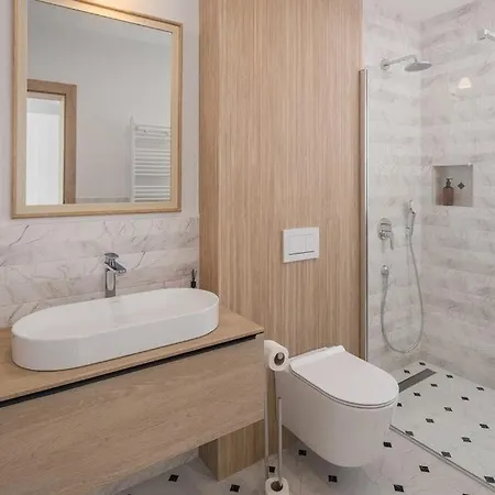 Paulina By Seeadria Agency